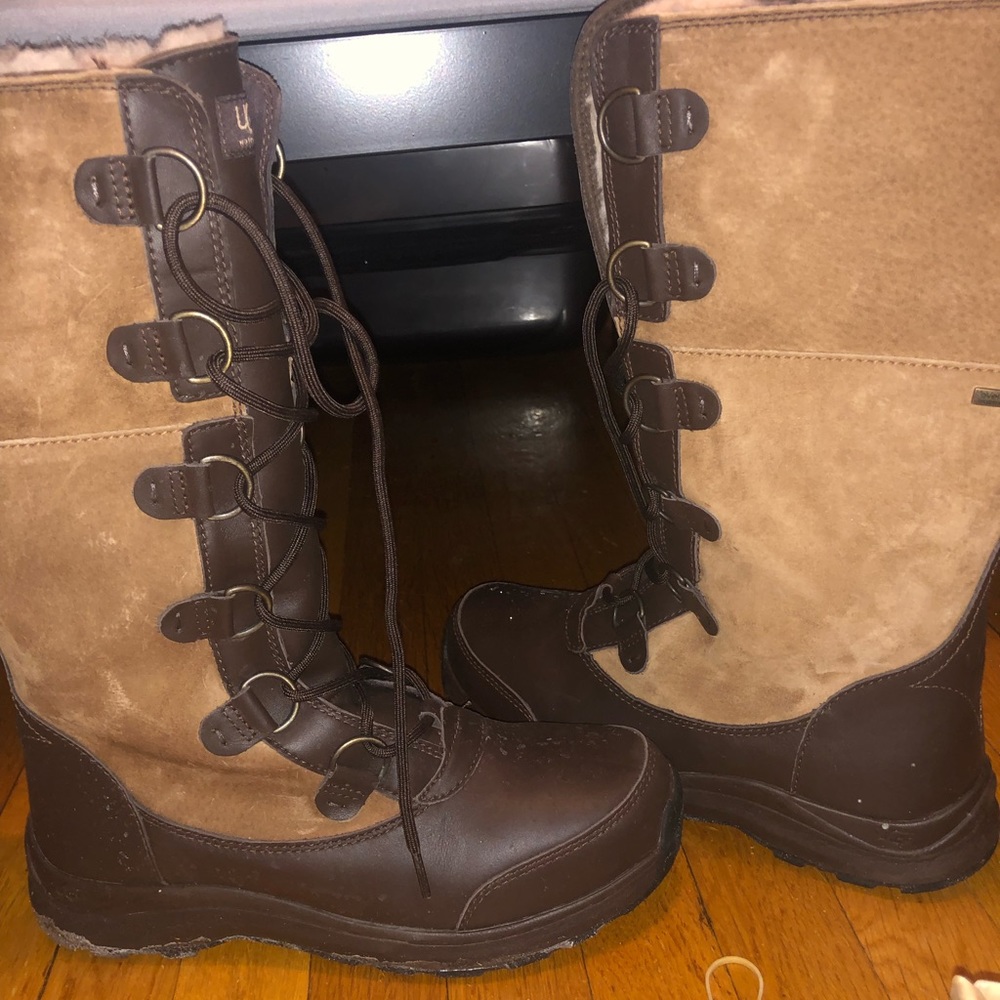 UGG atlason snow boots
